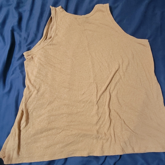 Torrid Lightweight Linen Blend Crew Neck Pocket Tank Size 3 - Picture 6 of 7